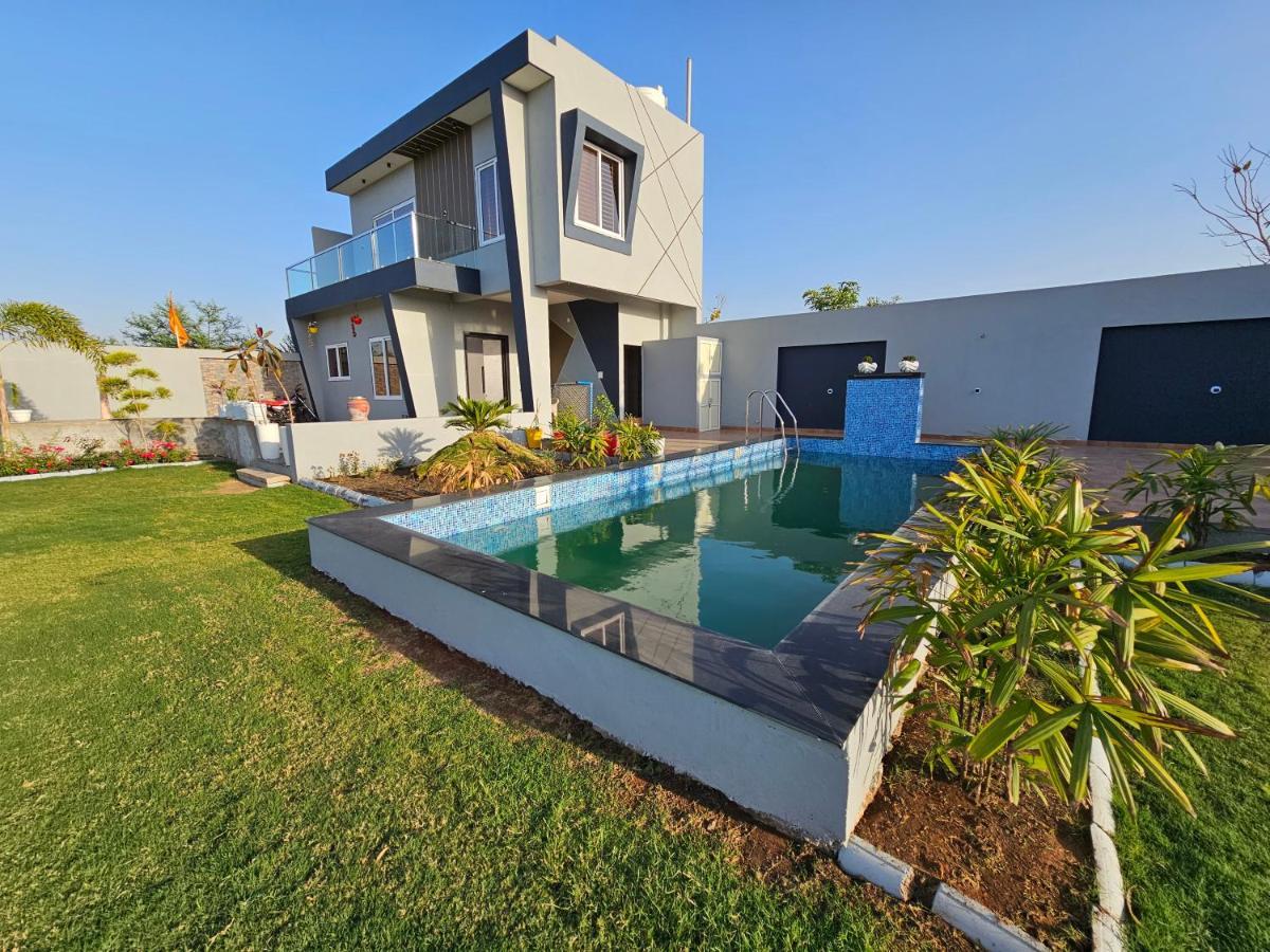 Shree Ambe Farmhouse Villa Ujjain Buitenkant foto