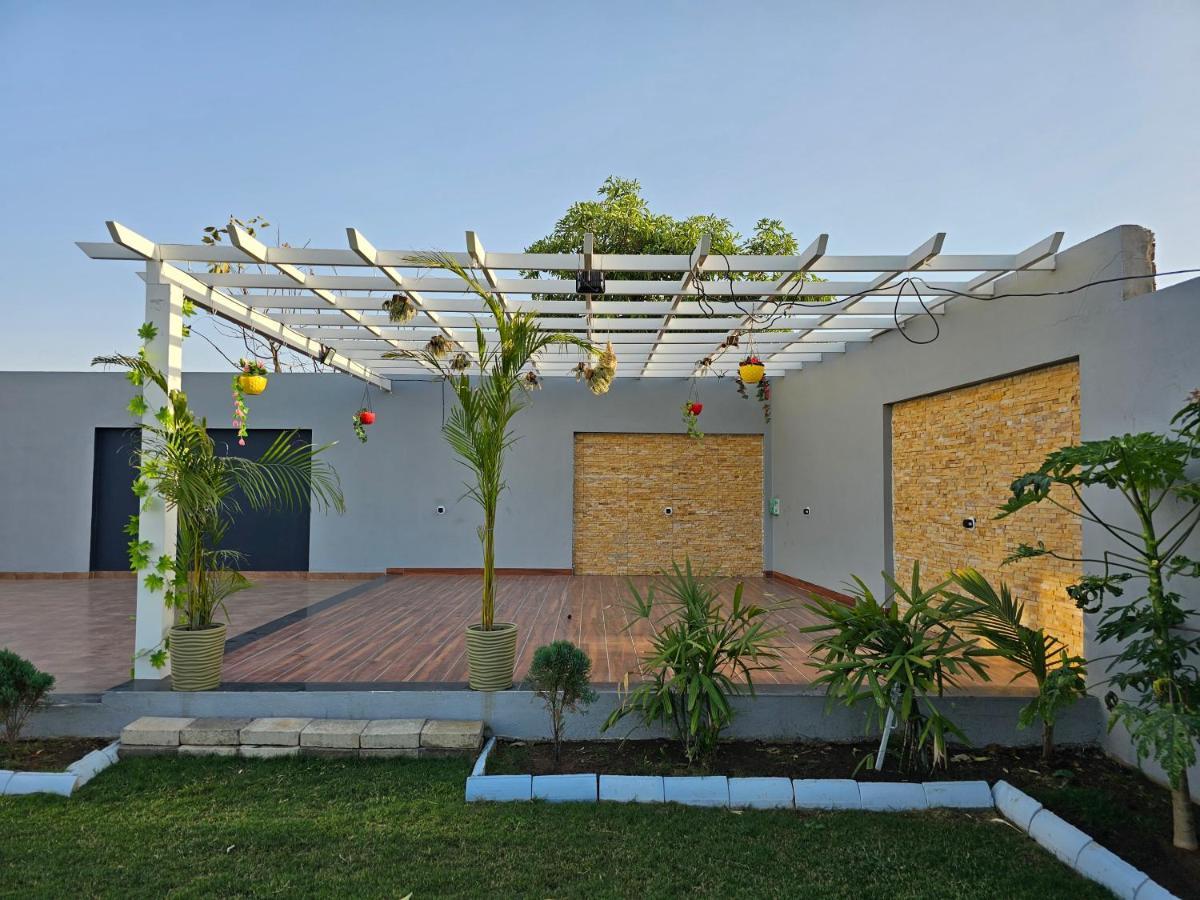 Shree Ambe Farmhouse Villa Ujjain Buitenkant foto